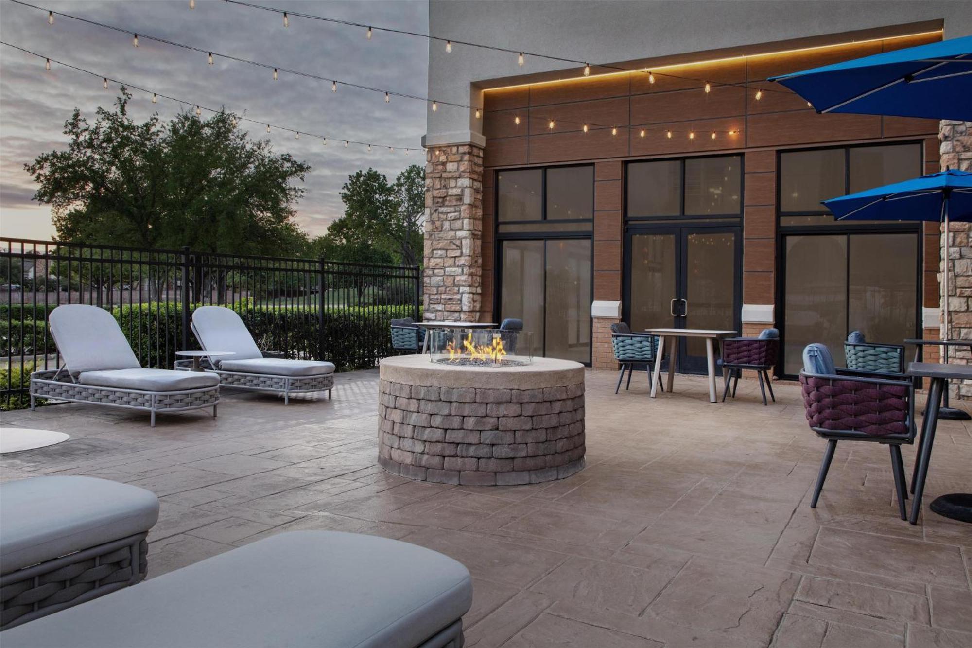 Hampton Inn & Suites Dallas-Dfw Airport Hurst Exteriör bild